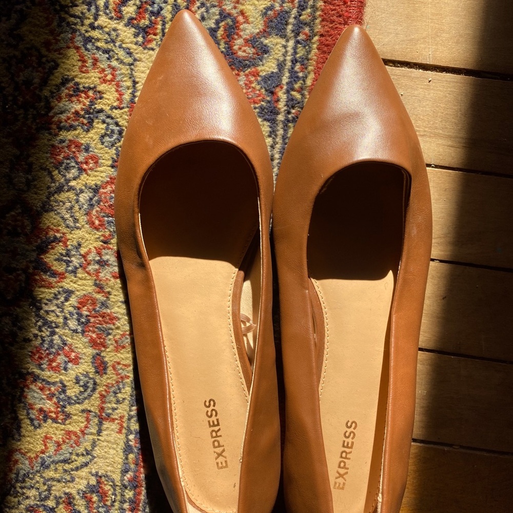 Express flats size 8